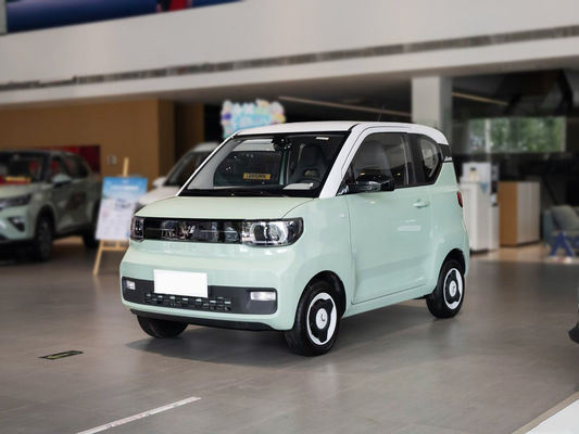 Wuling Airbag Mini Electric Car Hatchback 100km/H 4 Seats Lithium Battery
