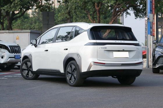 Front Engine 5 Seat Electric SUV New Energy AION Y Electric Car 150Km/h